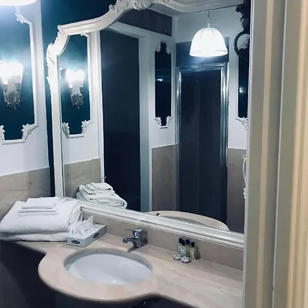 43 Ampio E Comodo Nel Centro Di Appartement